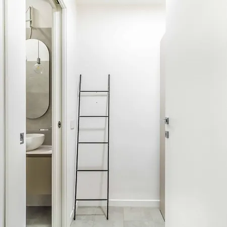 Domusmi Veniero 12 Apartment Milan Exterior photo